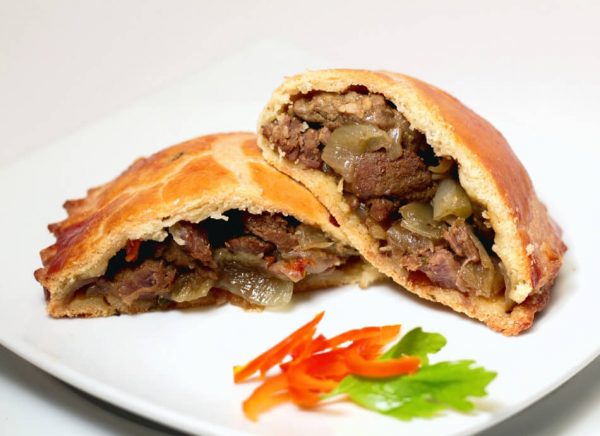 Empanada de lomo saltado